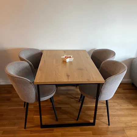 Apartment Daydream Arena